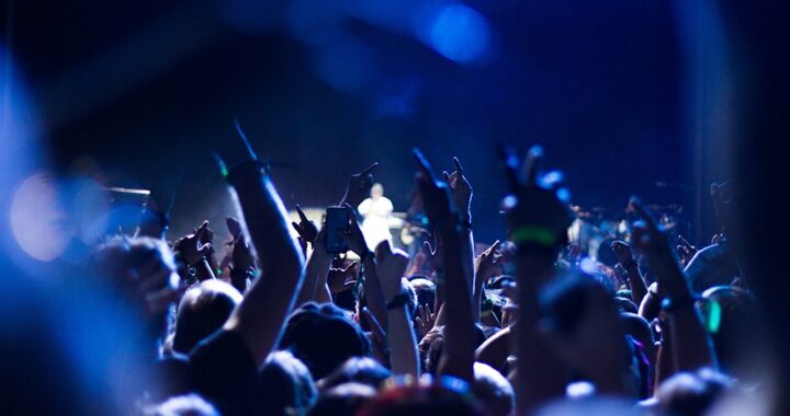 koncert-z-udzia--em-130-artyst--w-w-ciechanowie-auto-1750