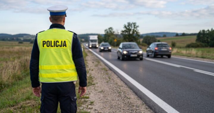 pijany-motorowerzysta-w-szale--czym-po--cigu-przed-auto-11898